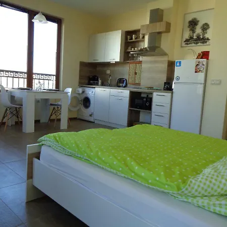 Nereya Palace Mona Apartment